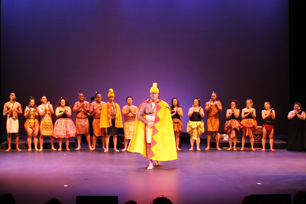 Kahekili performing at the Scottsdale Center of the Arts